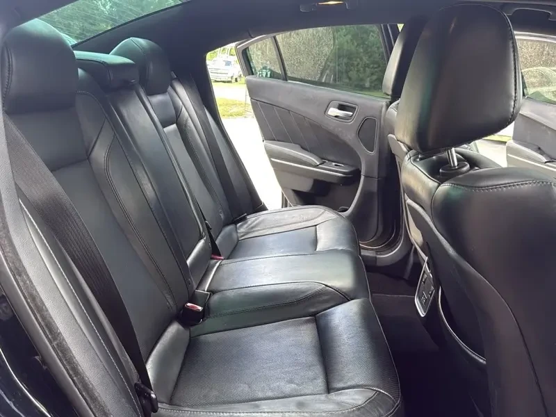 2015 Dodge Charger 7th Gen - Image 9 of 12