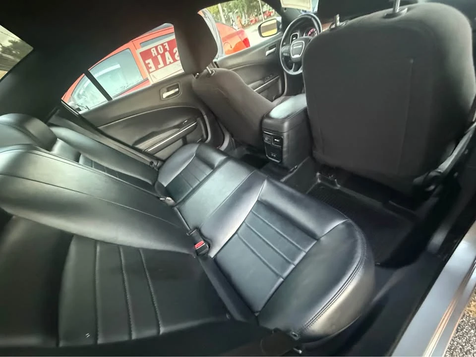 2015 Dodge Charger 7th Gen - Image 4 of 9