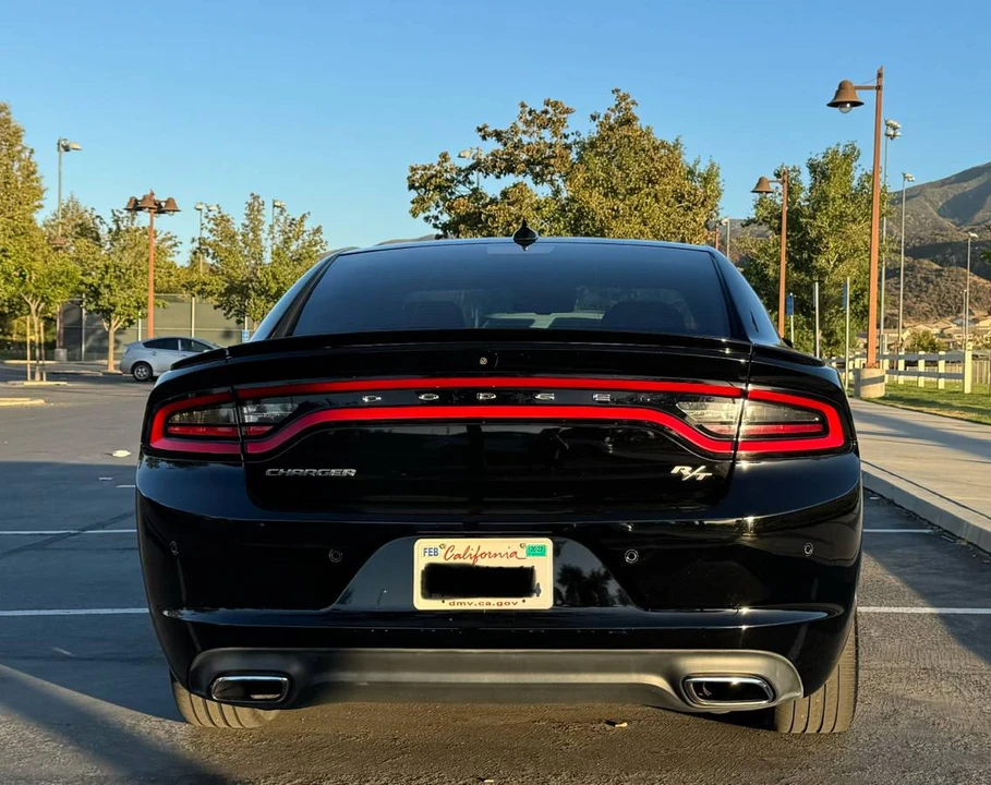 2015 Dodge Charger 7th Gen - Image 7 of 12