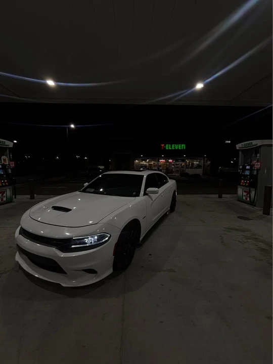 2015 Dodge Charger 7th Gen - Image 2 of 2