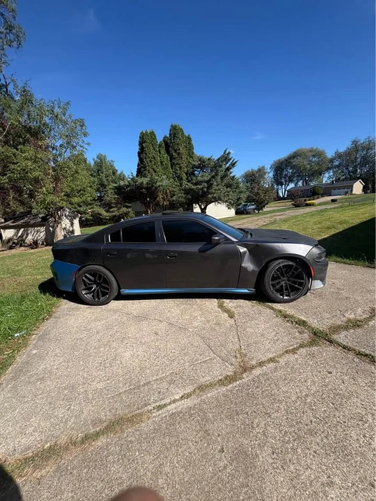 2015 Dodge Charger 7th Gen - Image 2 of 2