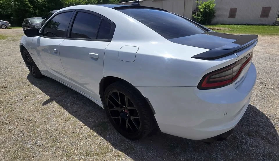 2015 Dodge Charger 7th Gen - Image 4 of 8