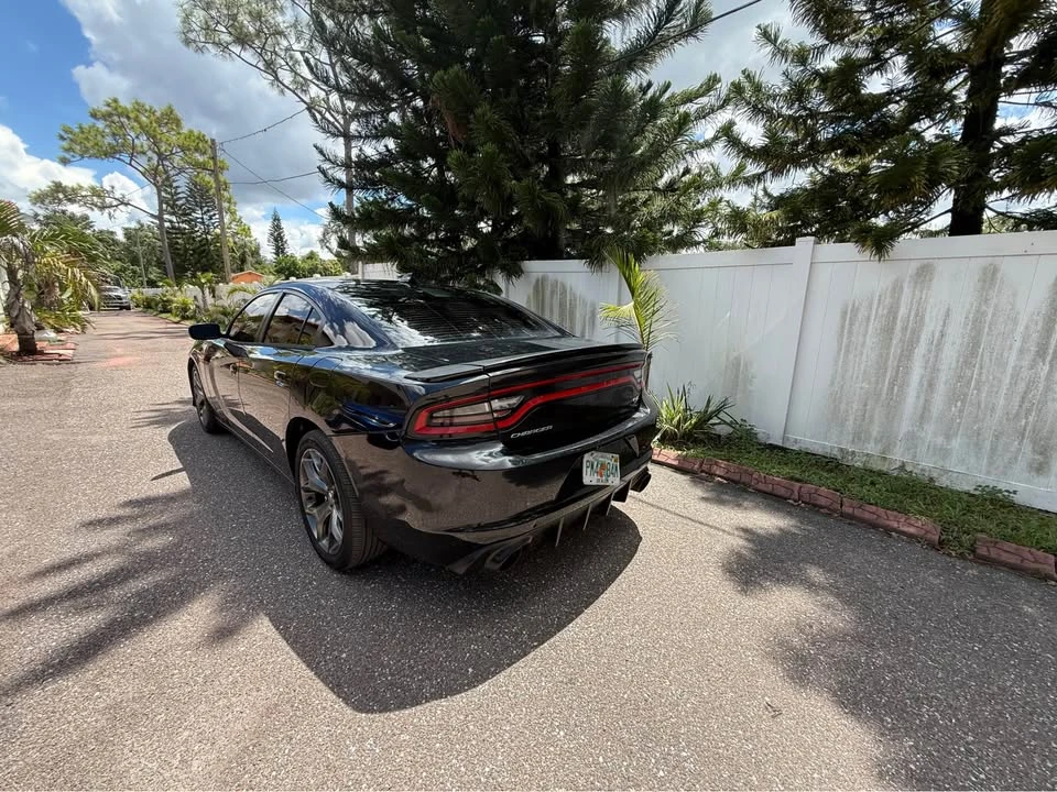 2015 Dodge Charger 7th Gen - Image 4 of 16