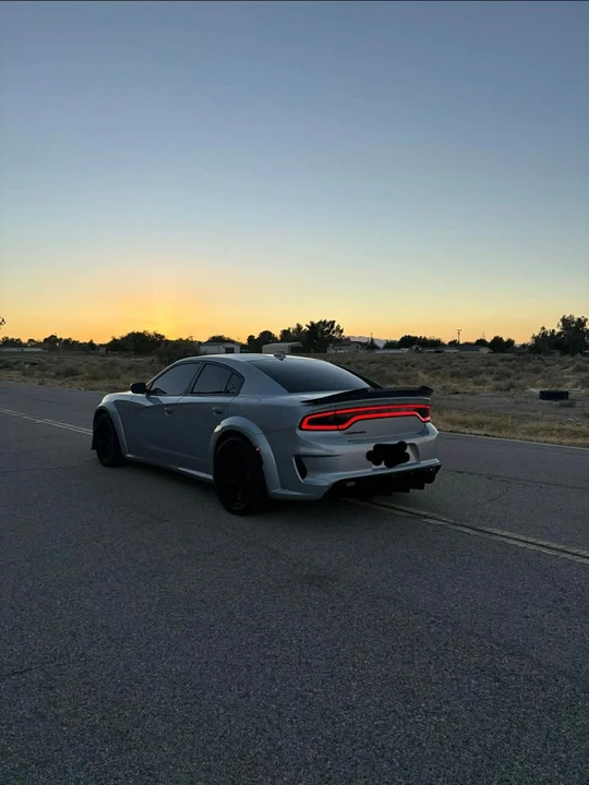 2015 Dodge Charger 7th Gen - Image 4 of 12