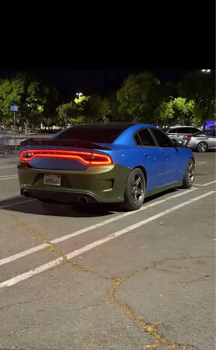2015 Dodge Charger 7th Gen - Image 2 of 5