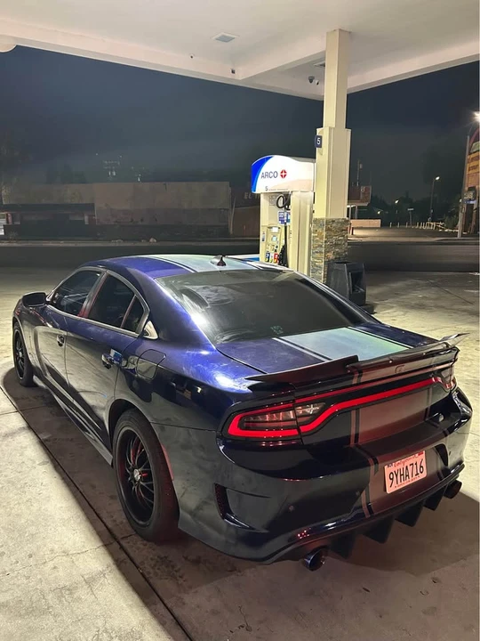 2015 Dodge Charger 7th Gen - Image 5 of 15