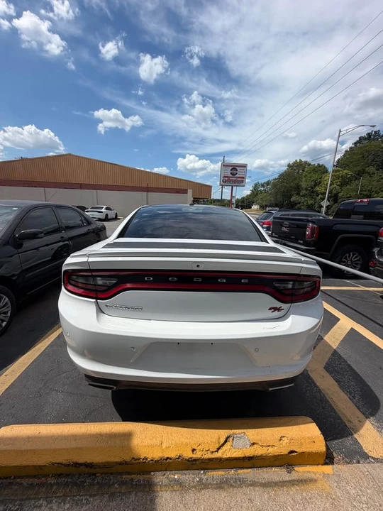 2015 Dodge Charger 7th Gen - Image 9 of 14