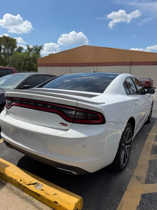 2015 Dodge Charger 7th Gen - Image 10 of 14