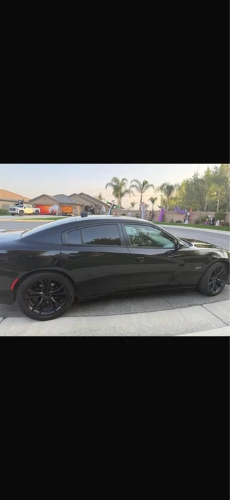 2015 Dodge Charger 7th Gen - Image 6 of 9