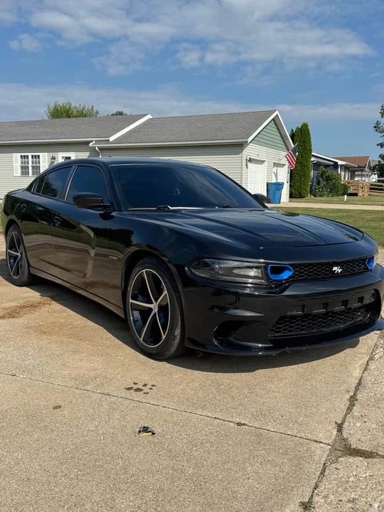 2015 Dodge Charger 7th Gen - Image 2 of 17