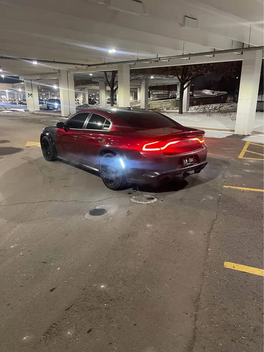 2015 Dodge Charger 7th Gen - Image 9 of 14