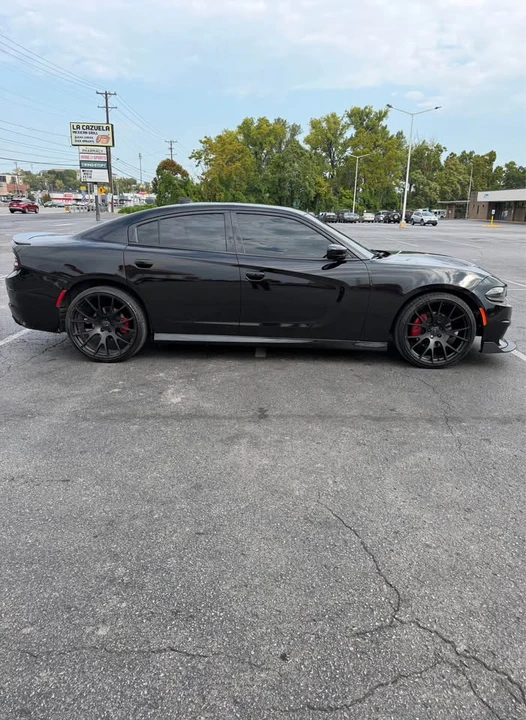 2015 Dodge Charger 7th Gen - Image 15 of 18