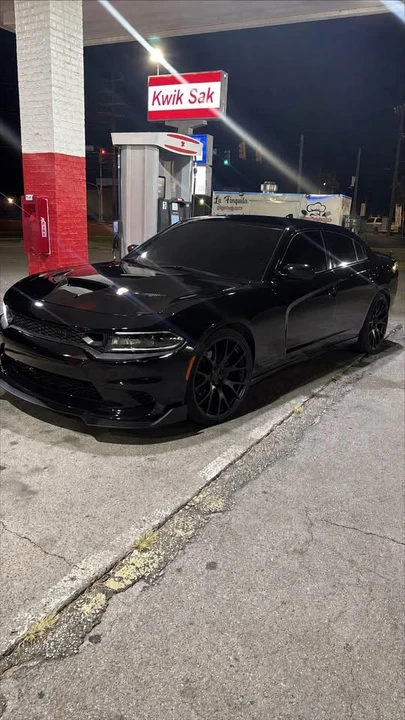 2015 Dodge Charger 7th Gen - Image 4 of 18