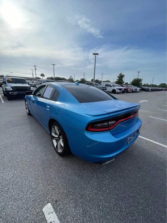 2015 Dodge Charger 7th Gen - Image 8 of 11