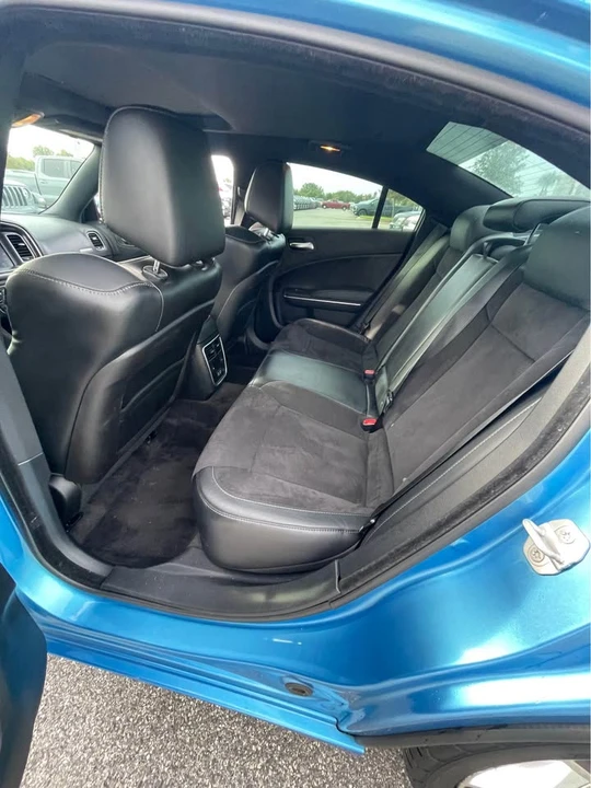 2015 Dodge Charger 7th Gen - Image 10 of 11