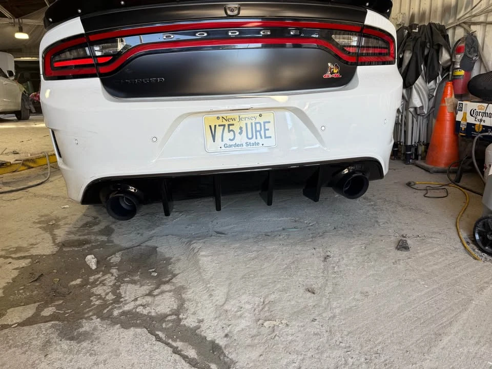 2015 Dodge Charger SRT & 392 7th Gen - Image 2 of 7