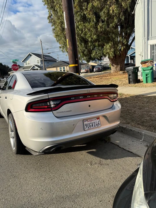 2015 Dodge Charger 7th Gen - Image 2 of 3