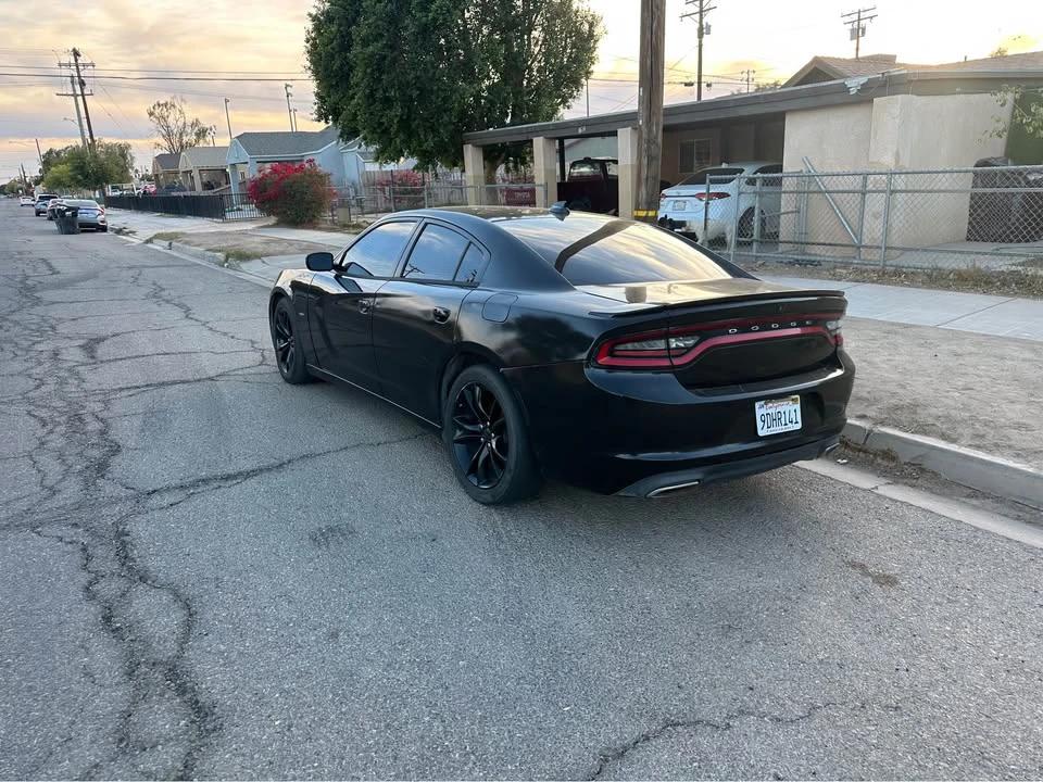 2015 Dodge Charger 7th Gen - Image 3 of 4