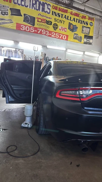 2015 Dodge Charger 7th Gen - Image 7 of 10