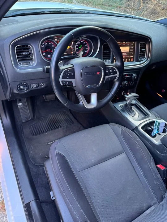 2015 Dodge Charger 7th Gen - Image 9 of 18