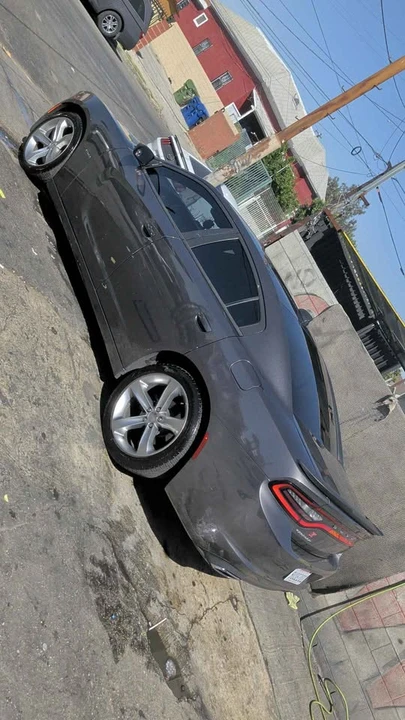 2015 Dodge Charger 7th Gen - Image 2 of 15
