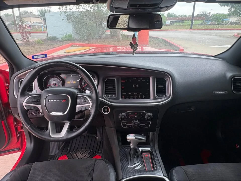 2015 Dodge Charger 7th Gen - Image 11 of 13