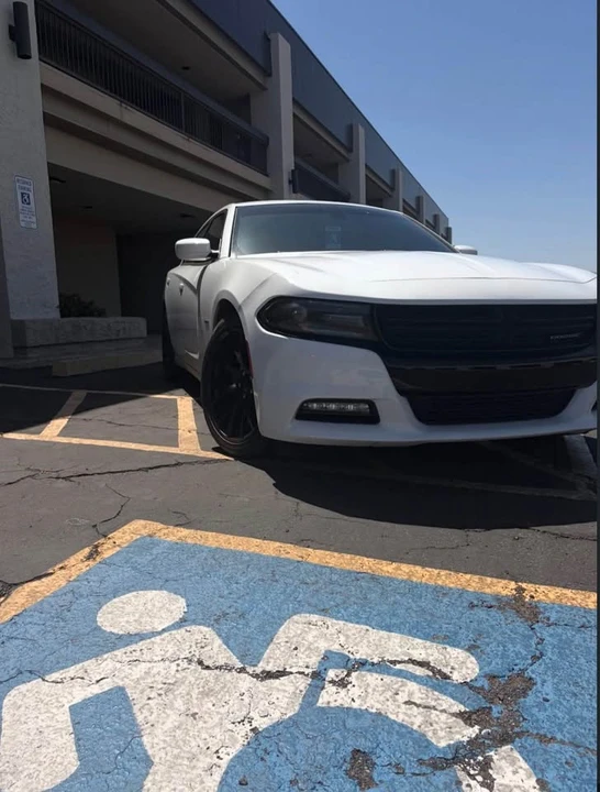 2015 Dodge Charger 7th Gen - Image 5 of 5