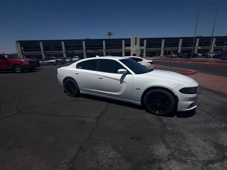 2015 Dodge Charger 7th Gen - Image 10 of 16