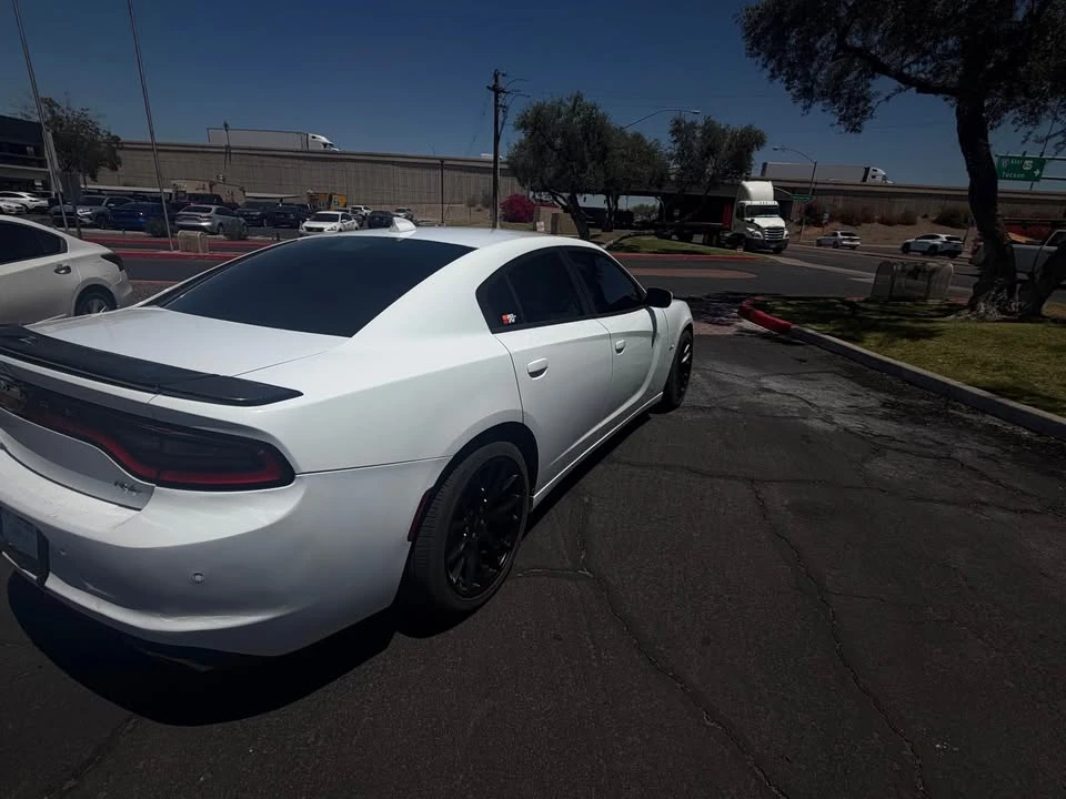 2015 Dodge Charger 7th Gen - Image 4 of 16
