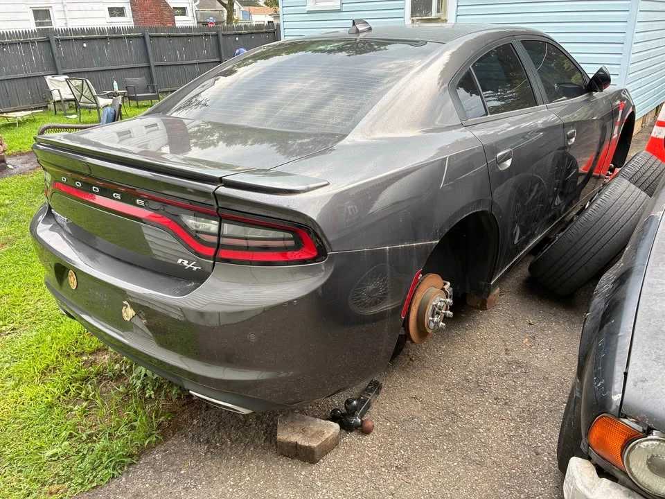 2015 Dodge Charger 7th Gen - Image 5 of 14
