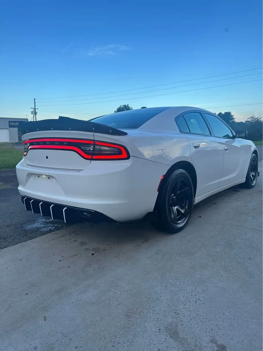 2015 Dodge Charger 7th Gen - Image 4 of 10