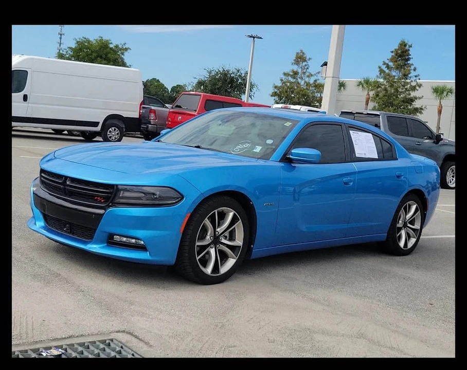 2015 Dodge Charger 7th Gen - Image 2 of 10