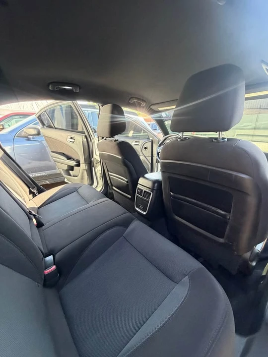 2015 Dodge Charger 7th Gen - Image 8 of 18