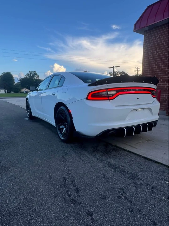 2015 Dodge Charger 7th Gen - Image 3 of 8