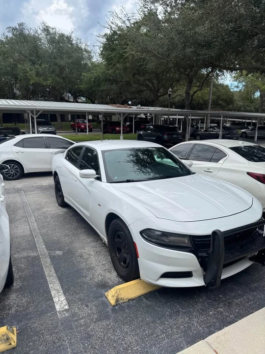 2015 Dodge Charger 7th Gen - Image 2 of 5