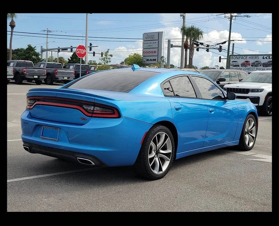 2015 Dodge Charger 7th Gen - Image 4 of 10