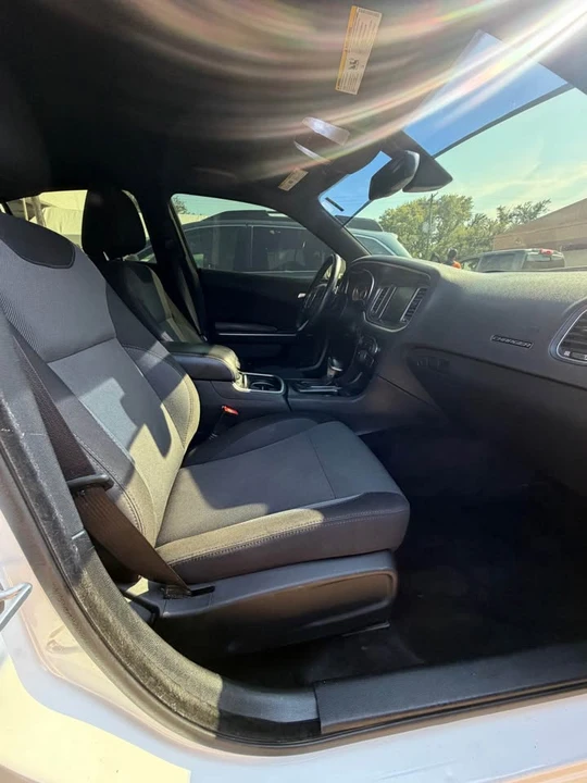 2015 Dodge Charger 7th Gen - Image 10 of 18