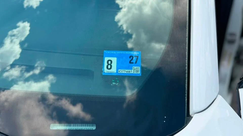 2015 Dodge Charger 7th Gen - Image 17 of 18