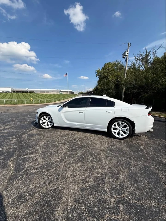 2015 Dodge Charger 7th Gen - Image 6 of 9