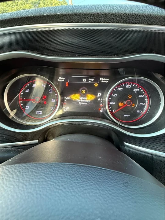 2015 Dodge Charger 7th Gen - Image 9 of 9