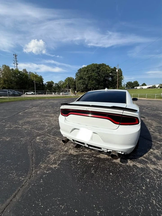 2015 Dodge Charger 7th Gen - Image 3 of 9