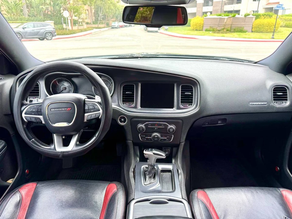 2015 Dodge Charger 7th Gen - Image 5 of 16