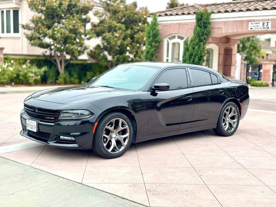 2015 Dodge Charger 7th Gen - Image 2 of 16