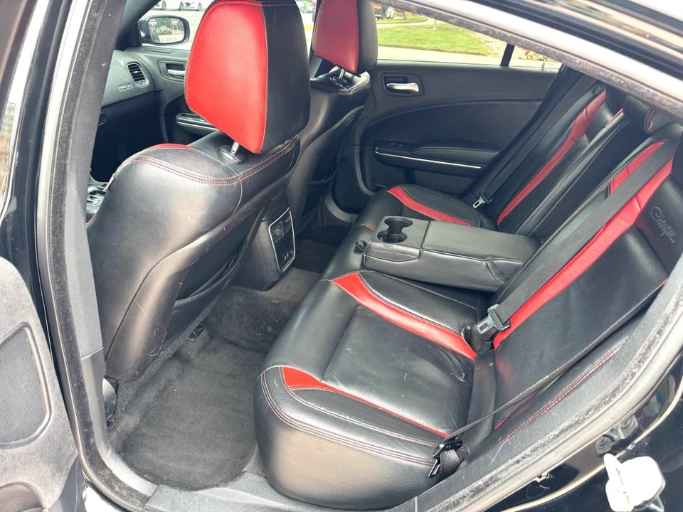 2015 Dodge Charger 7th Gen - Image 9 of 16