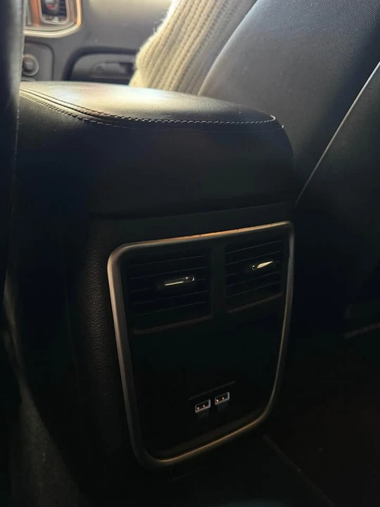 2015 Dodge Charger 7th Gen - Image 10 of 13