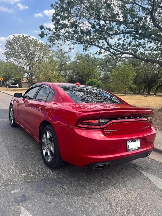 2015 Dodge Charger 7th Gen - Image 4 of 15