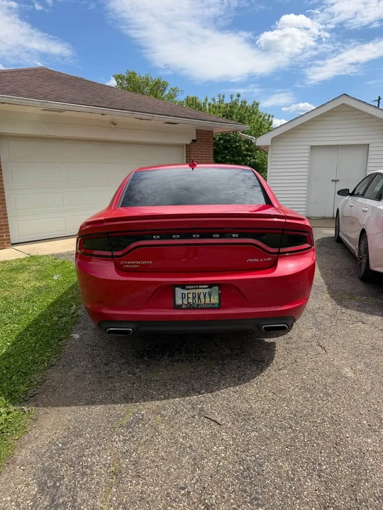 2015 Dodge Charger 7th Gen - Image 3 of 9