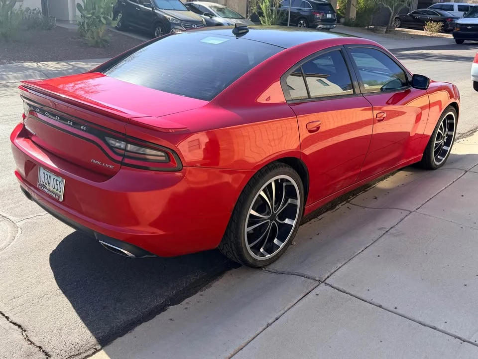 2015 Dodge Charger 7th Gen - Image 5 of 10