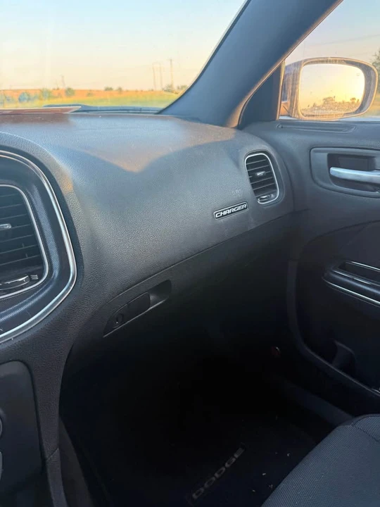 2015 Dodge Charger 7th Gen - Image 4 of 19