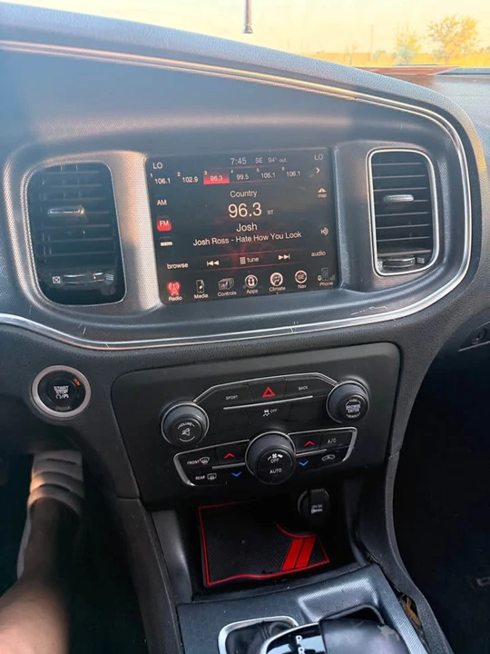 2015 Dodge Charger 7th Gen - Image 19 of 19